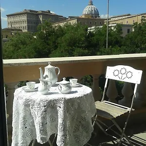 Apartment Un Caffe Sul Balcone 1, Rome