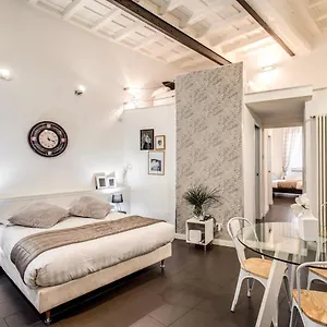 Apartment Trastevere Miracle, Rome
